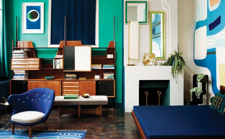 There are a lot of graphic patterns in the decor There are a lot of graphic patterns in the decor
