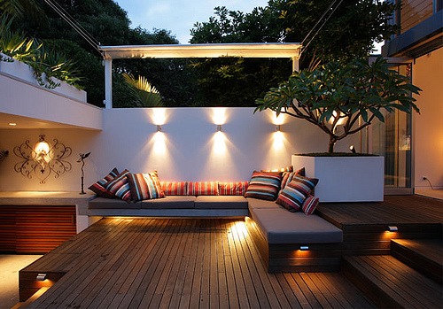 Modern Indoor Courtyard Modern Indoor Courtyard (via flickr)