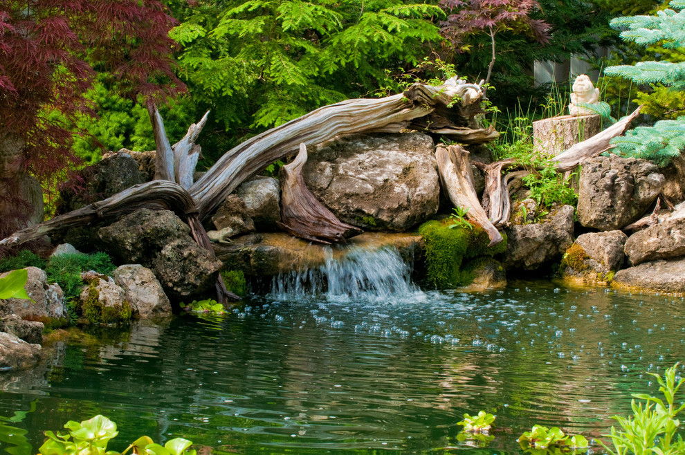 67 Cool Backyard Pond Design Ideas - DigsDigs