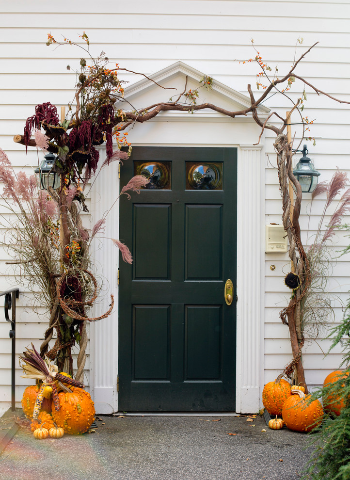 67 Cute And Inviting Fall Front Door Décor Ideas DigsDigs