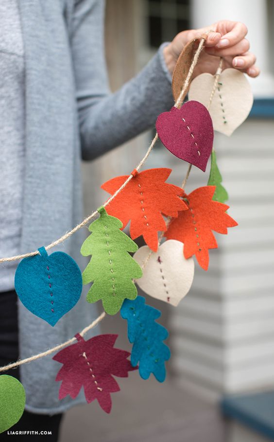 37 Awesome Garland Ideas To Welcome The Fall DigsDigs