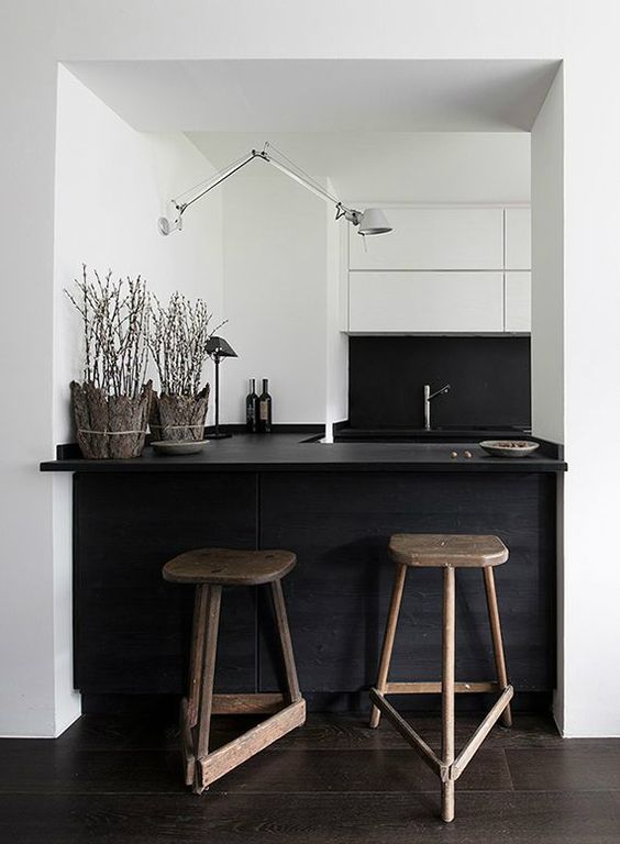34 Timelessly Elegant Black And White Kitchens DigsDigs