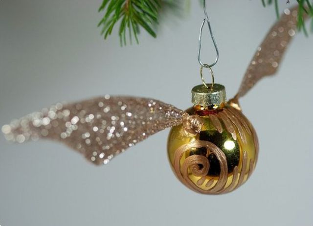 Golden Snitch ornament can be easily DIYed