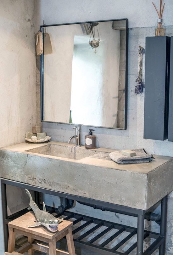32 Trendy And Chic Industrial Bathroom Vanity Ideas - DigsDigs