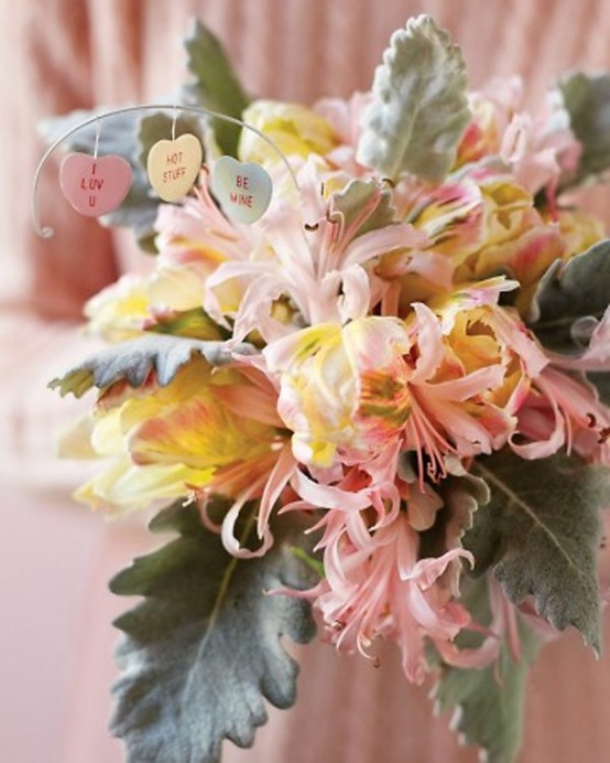 25 Flower Decoration Ideas For Valentine’s Day - DigsDigs