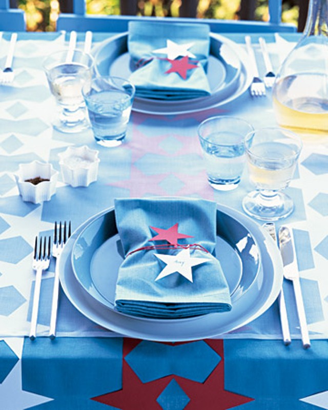 13 Cool Ideas of 4th of July Table Decorations | DigsDigs