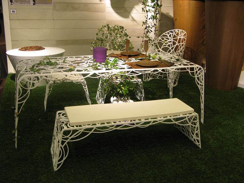 armchair for outdoors,best outdoor furniture,black and white outdoor furniture,chair for outdoors,contemporary outdoor furniture,decorative trellis,garden trellis,modern outdoor furniture,outdoor chairs,outdoor furniture,outdoor furniture set,outdoor trellis,outdoors tables,patio trellis,unusual patio furniture