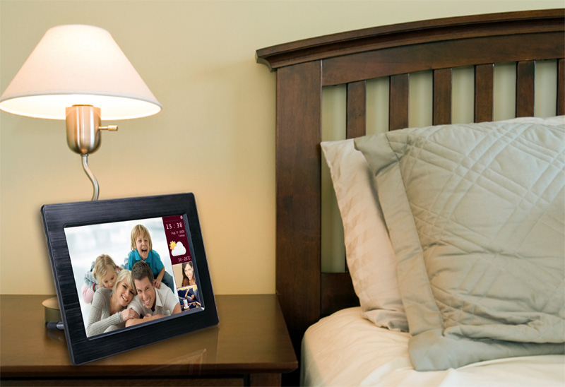 Functional and Stylish WiFi Digital Photo Frame TouchConnect by
