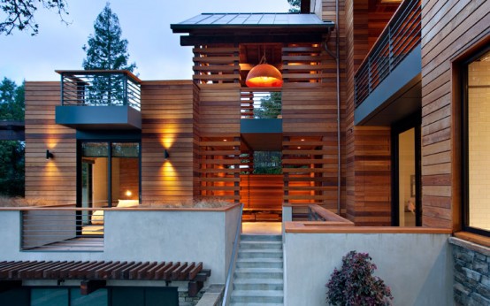 Amazing LEED Home With a Very Vertical Design 