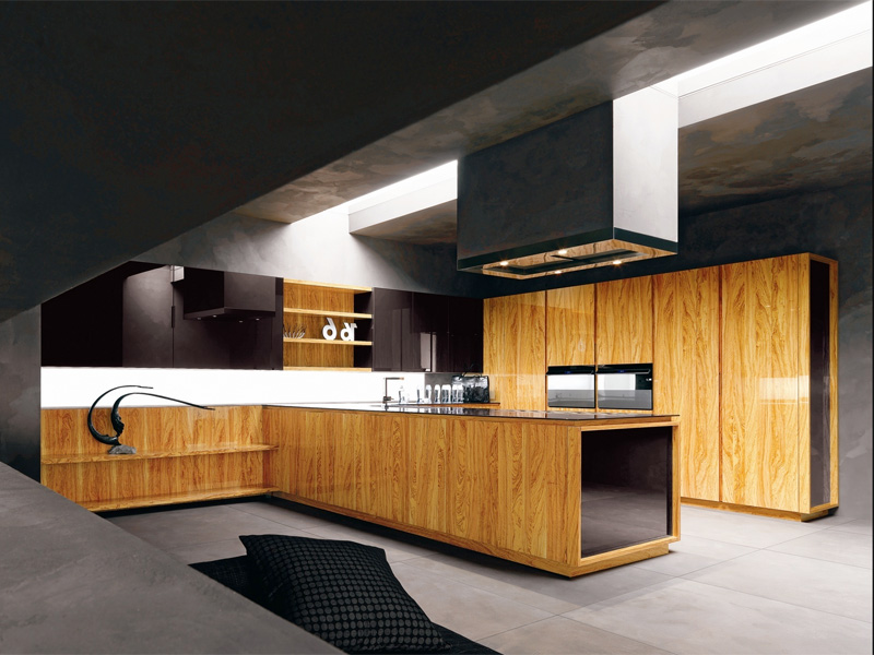 Modern Kitchen With Luxury Wooden and Marble Finishes 