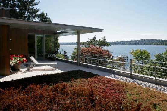 Waterfront House With Numerous Exterior Courtyards And Terraces Waterfront House With Numerous Exterior Courtyards And Terraces