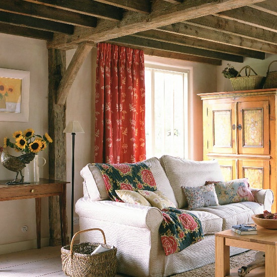 Airy And Cozy Rustic Living Room Designs