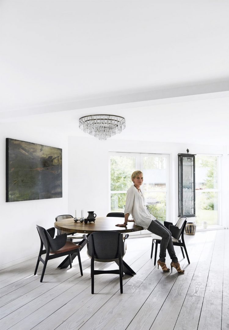 Airy And Natural Lit Modern Home With A Rustic Feel Airy And Natural Lit Modern Home With A Rustic Feel