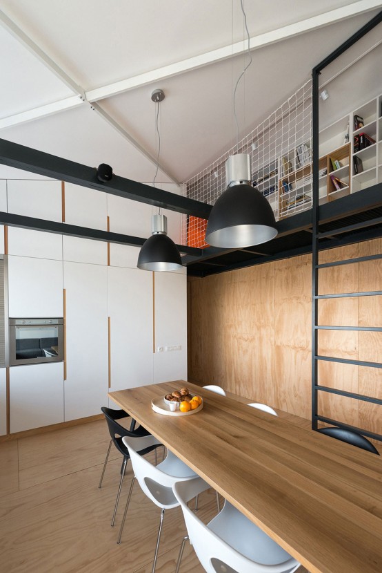 Airy And Spacious Modern Loft With A Second Floor Airy And Spacious Modern Loft With A Second Floor