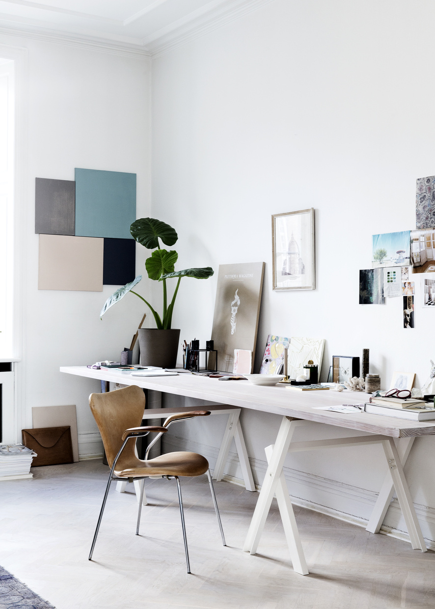 Airy Scandinavian And Mid-Century Modern Apartment | DigsDigs