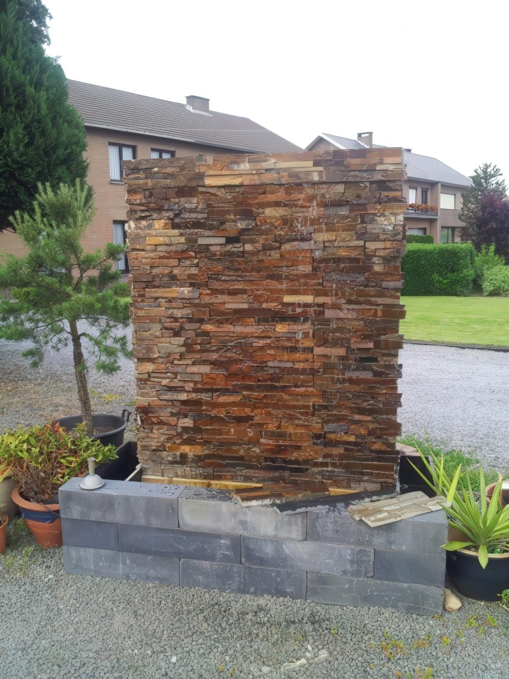 49 amazing outdoor water walls for your backyard digsdigs