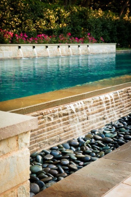 Amazing Outdoor Water Walls