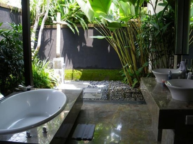 42 Amazing Tropical Bathroom Décor Ideas | DigsDigs