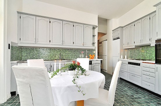 Apartment Interior Design Where Oldness Mixed With Modernism