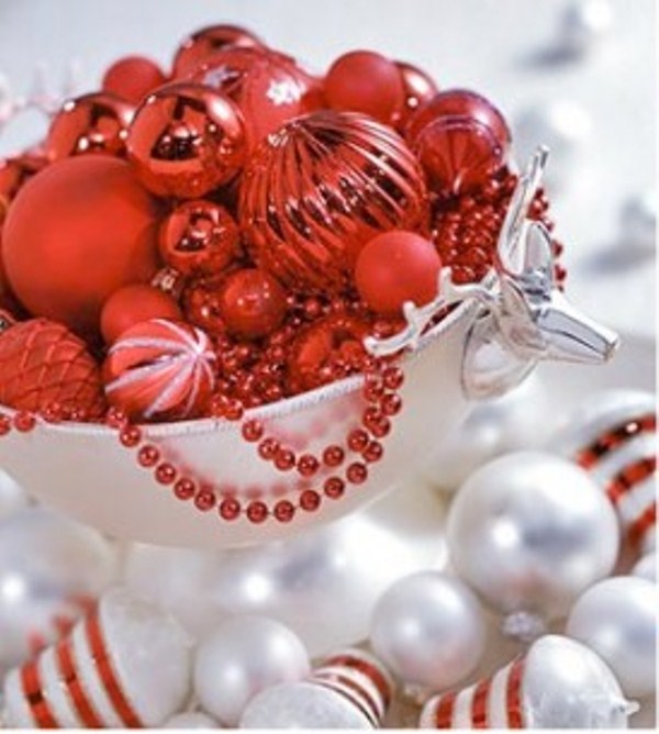 35 awesome christmas balls and ideas how to use them in 35 awesome christmas balls and ideas how to use them in