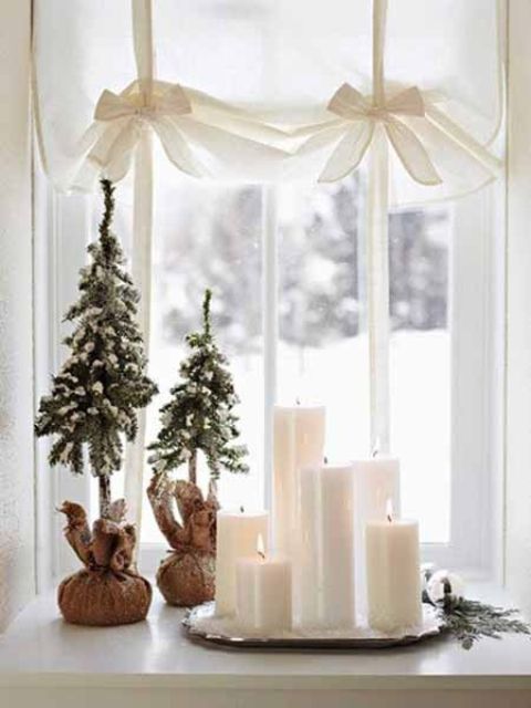 70 Awesome Christmas Window D\u00e9cor Ideas  DigsDigs