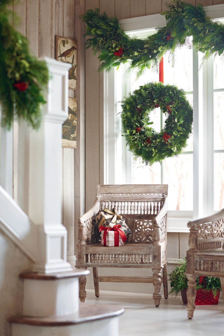 55 Awesome Christmas Window Décor Ideas | DigsDigs