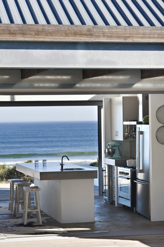38 Awesome Kitchen Designs With A View - DigsDigs