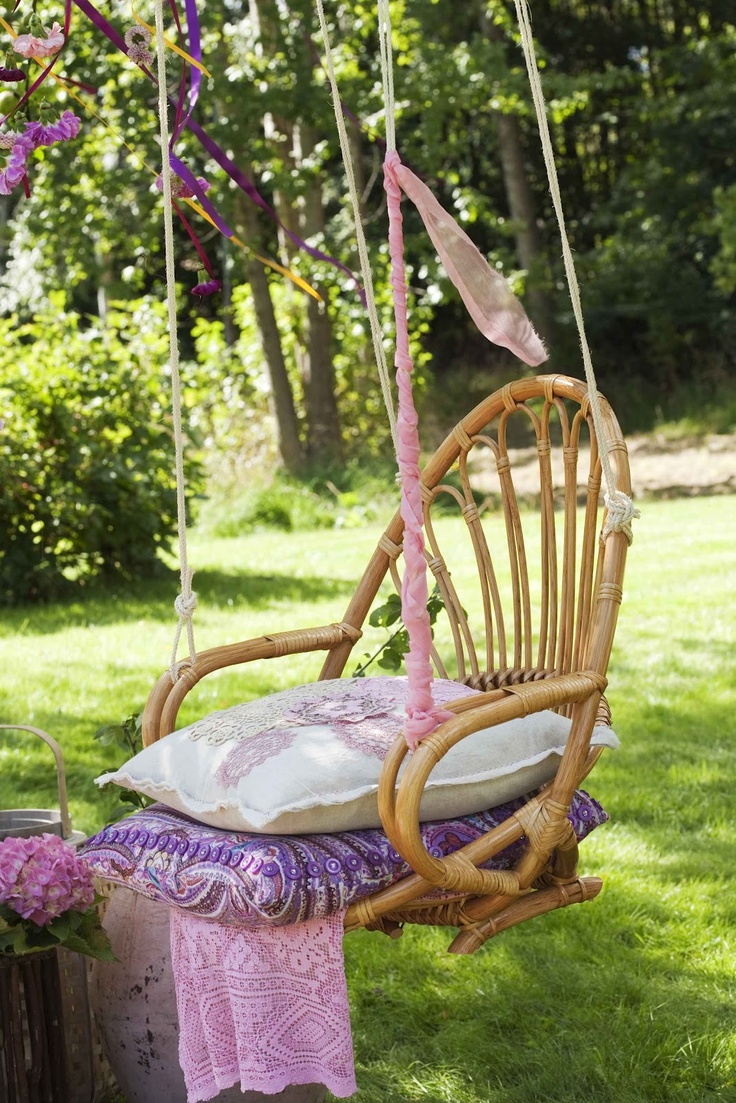 Picture Of Awesome Outdoor Hanging Chairs