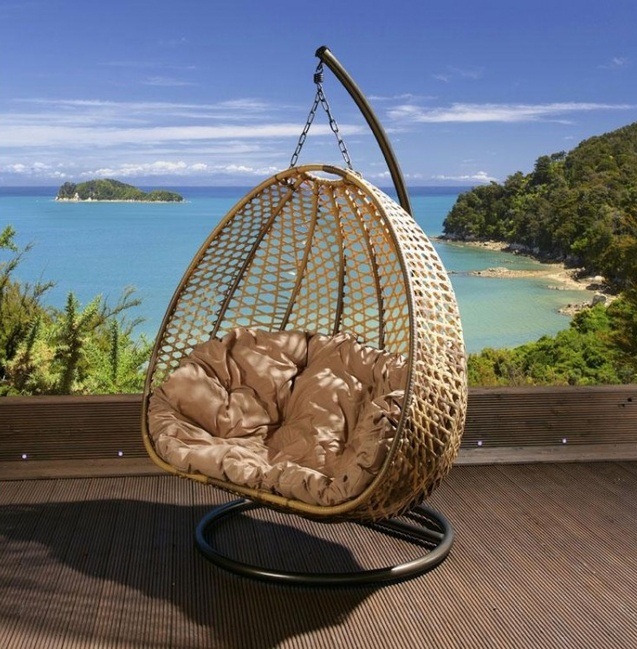 Awesome Outdoor Hanging Chairs - DigsDigs
