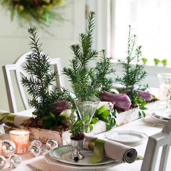 55 beautiful christmas centerpieces digsdigs 55 beautiful christmas centerpieces digsdigs