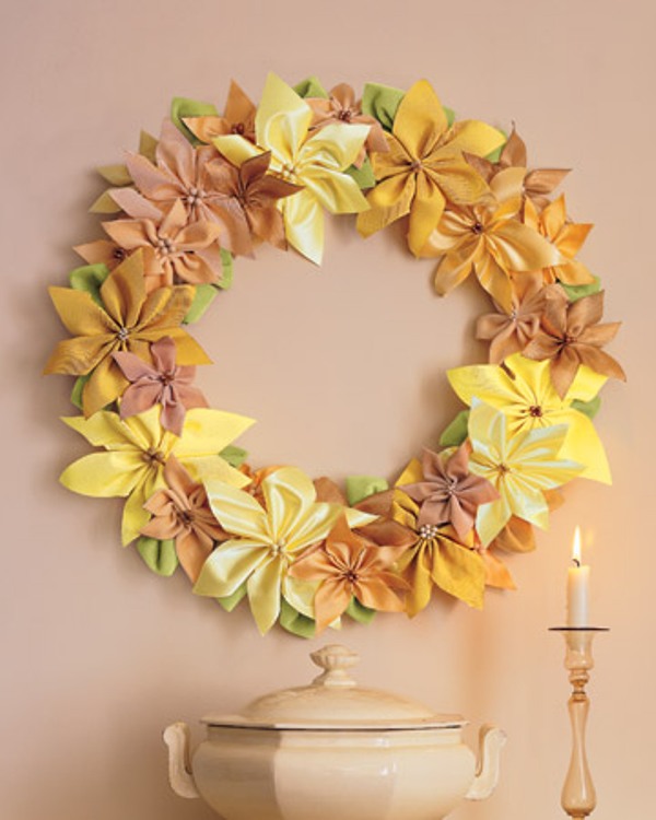 50 Awesome Christmas Wreaths Ideas For All Types Of Décor | DigsDigs
