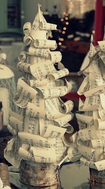40 Beautiful Vintage Christmas Tree Ideas | DigsDigs