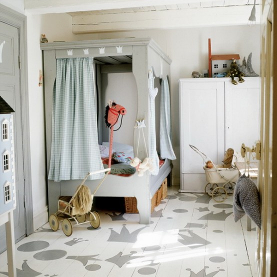 Beautiful White Vintage House In Sweden