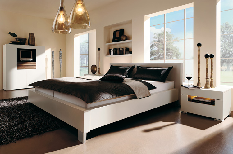 Warm Bedroom Decorating Ideas by Huelsta | DigsDigs