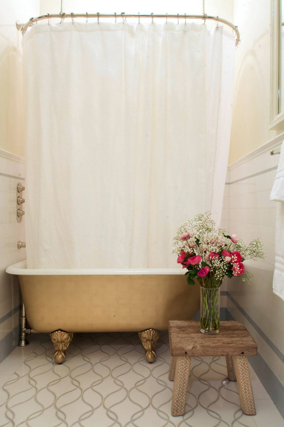 Bold Lavish Home With Lots Of Colors And Patterns Bold Lavish Home With Lots Of Colors And Patterns