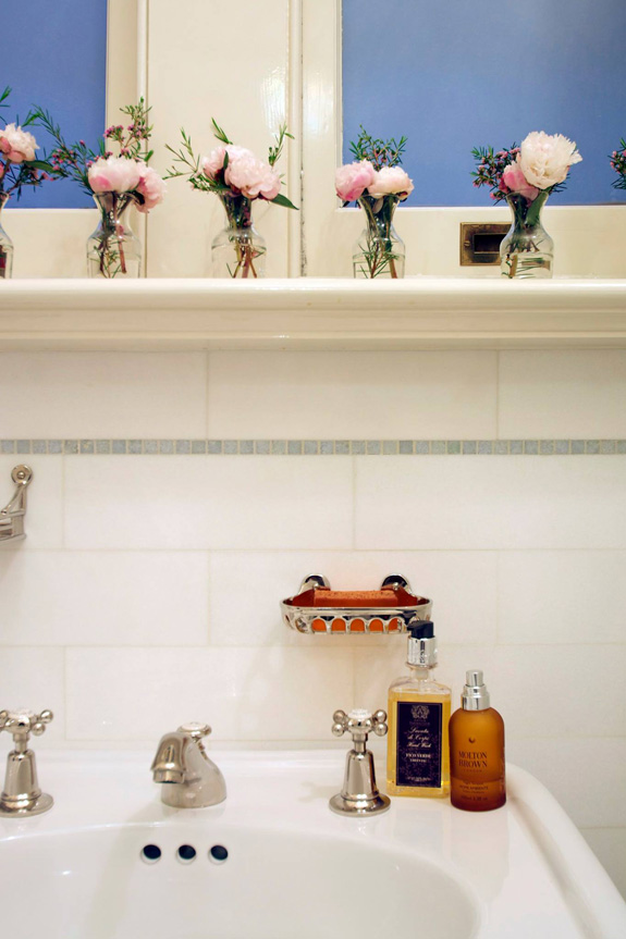 Bold Lavish Home With Lots Of Colors And Patterns Bold Lavish Home With Lots Of Colors And Patterns