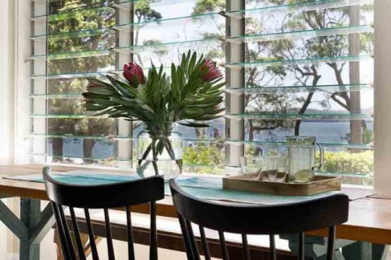 Colorful Beach Retreat With Mid Century Acessories Colorful Beach Retreat With Mid Century Acessories