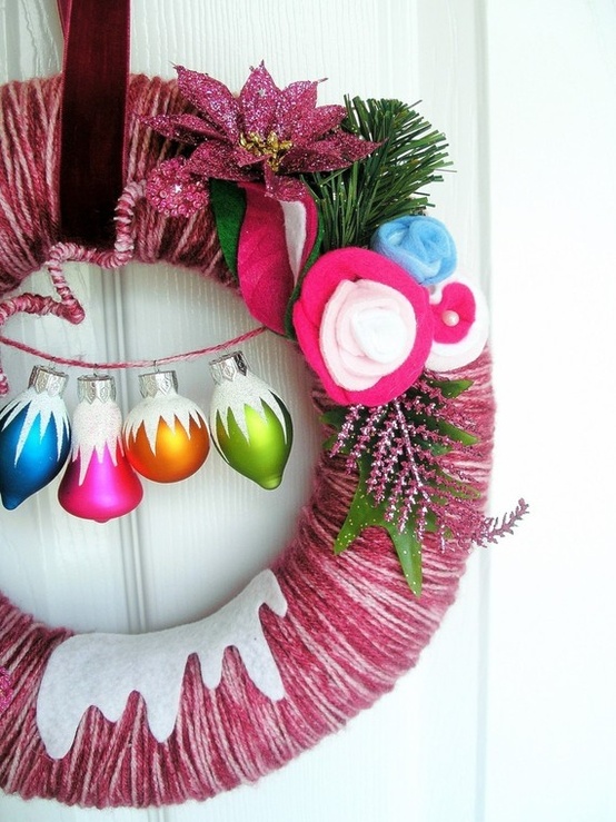 54 Colorful Christmas Inspiring Decor Ideas - 47 - Pelfind