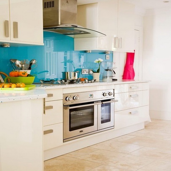 36 Colorful And Original Kitchen Backsplash Ideas | DigsDigs