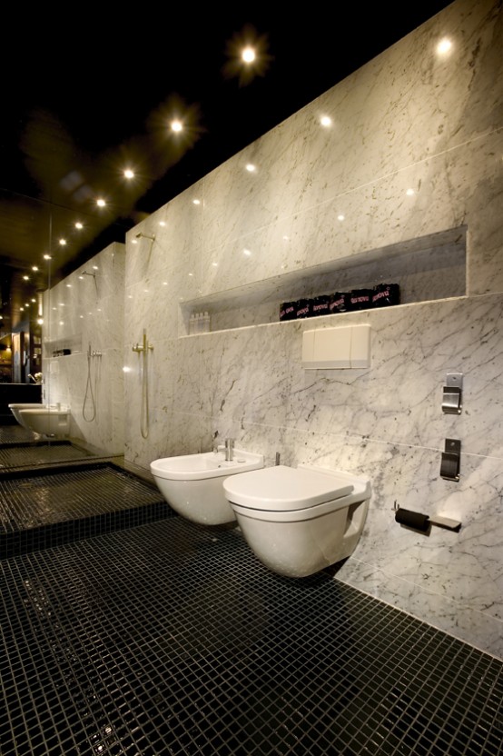 Completely Black Apartment Design