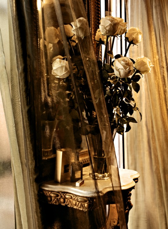 Completely Black Apartment Design