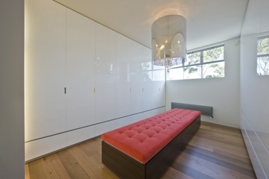 Contemporary House With Stainless Steel Kitchen Contemporary House With Stainless Steel Kitchen