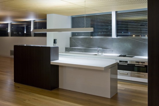Contemporary House With Stainless Steel Kitchen Contemporary House With Stainless Steel Kitchen