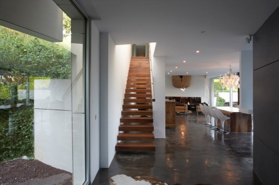 Contempory Style Concrete House