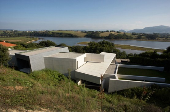 Contempory Style Concrete House