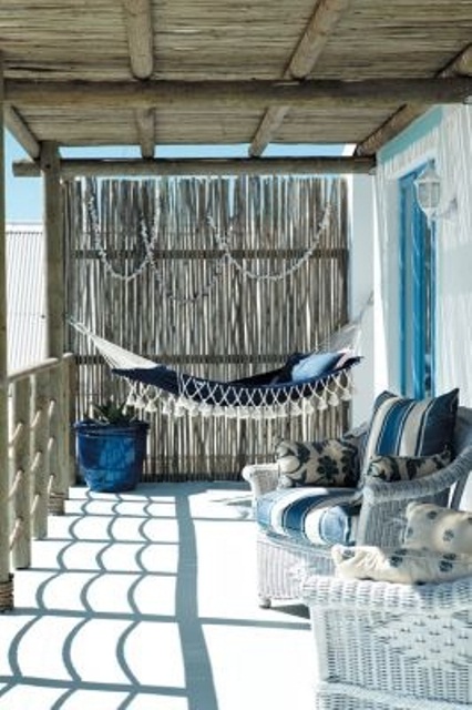 39 Cool Sea And Beach-Inspired Patios - DigsDigs
