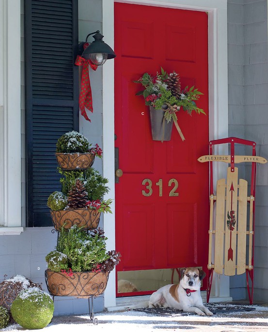 Porch Christmas Decorating Ideas 38 cool christmas porch décor ideas - digsdigs Porch Christmas Decorating Ideas 38 cool christmas porch décor ideas - digsdigs
