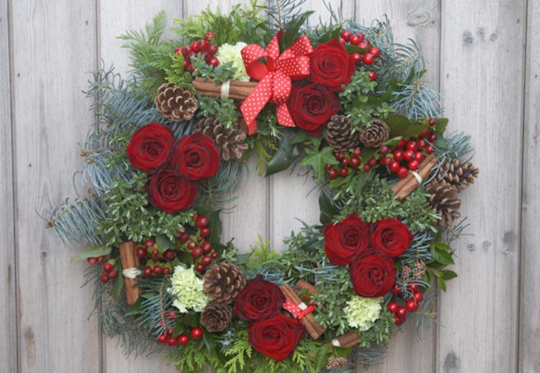 31 cool outside christmas decorations digsdigs 31 cool outside christmas decorations digsdigs