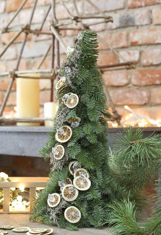 31 cool outside christmas decorations digsdigs 31 cool outside christmas decorations digsdigs