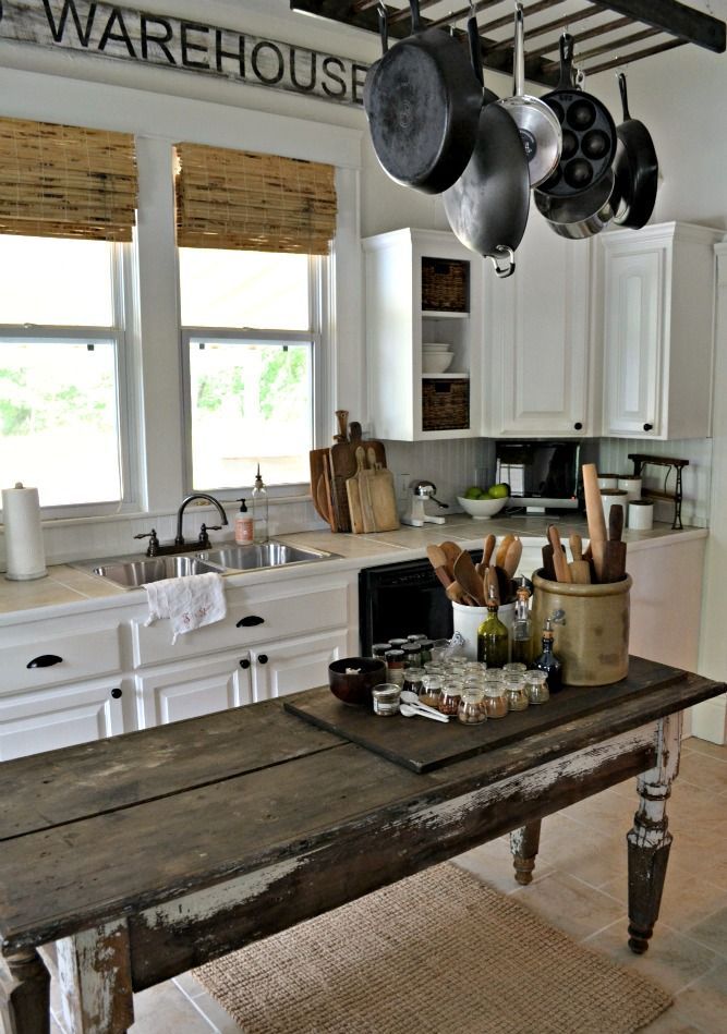 farmhouse kitchen decor chic farm cozy table island kitchens country vintage rustic style digsdigs decorating dining look cabinet old dream